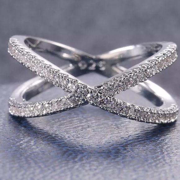 Sterling silver cross ring - Picture 3 of 5